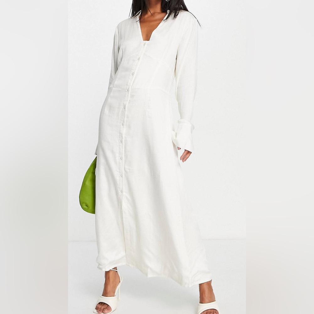 NWT- Pretty Lavish button shirt maxi dress. Sz 6. Off-white color.